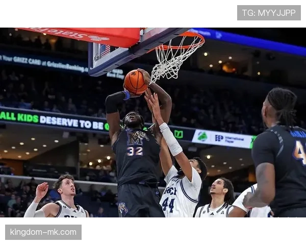 埃梅卡·奥卡福内线防守与篮板对比乔尔·恩比德显著提升球队内线稳定性