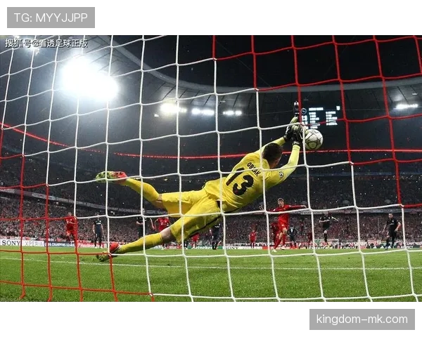 门将规则详解：扑救限制与犯规判罚标准解析