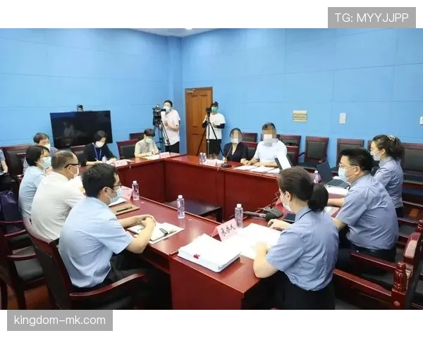 篮球规则中关于起跳接触判罚的界定标准与裁判执行尺度